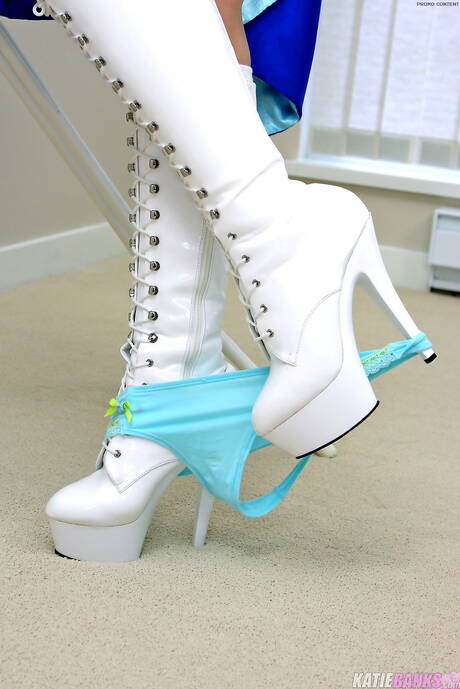 Bellagals are proud to present you with a free pictures featuring Katie Banks showing beautiful body