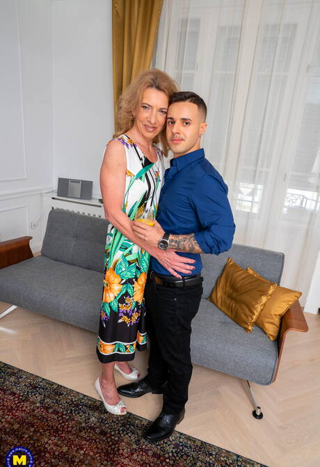 Mature NL invites you to browse their xxx photos with adolescent female in boy-girl scene