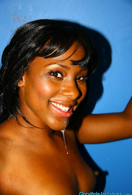 Gloryhole Initiations offers xxx pic gallery with Miss Platinum in boy-girl scene